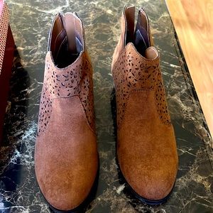 Dress barn size 8 brown